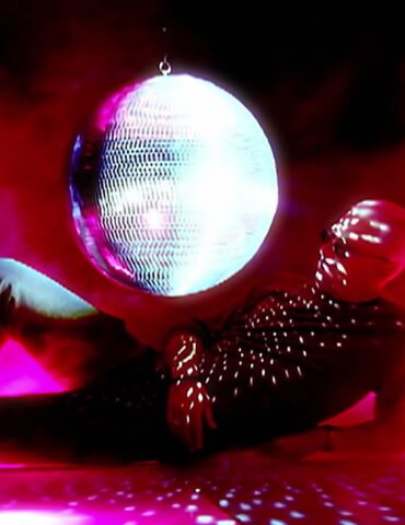Mirrorball Reflections